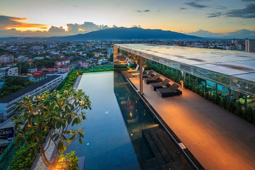 Roof top swimming pool