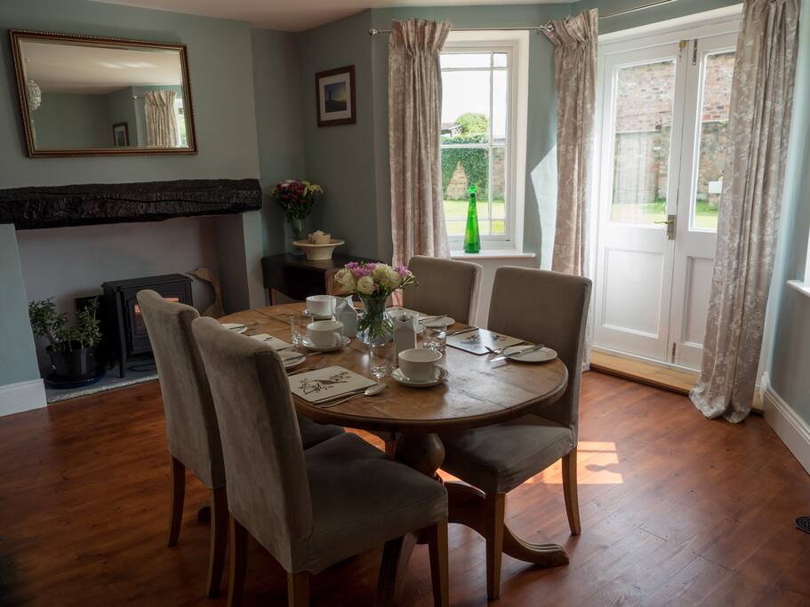 Breakfast room