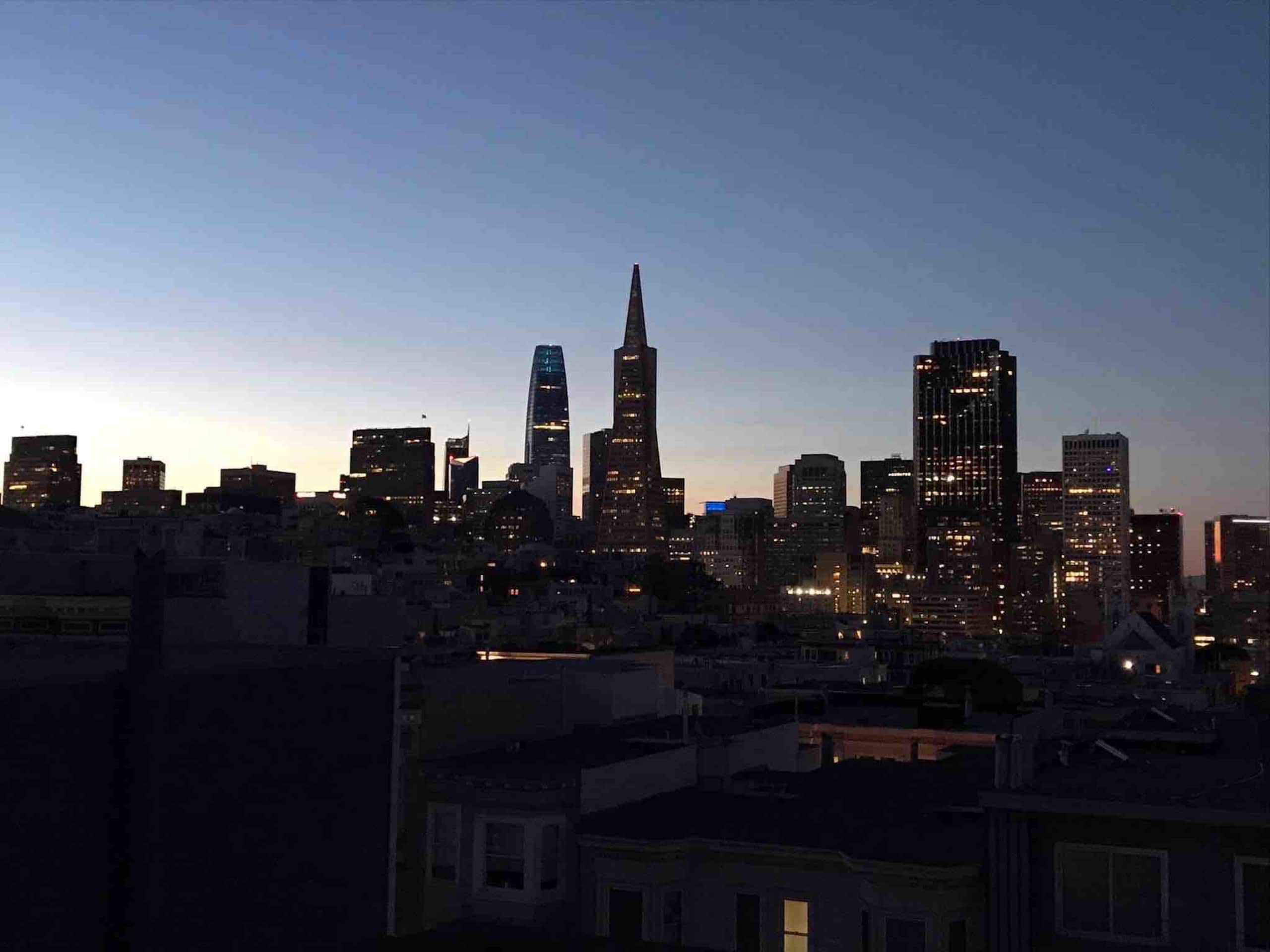 Condo in San Francisco · ★4.99 · 2 bedrooms · 2 beds · 1.5 baths - Image 45