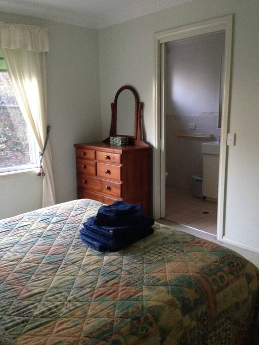 Spacious Queen Bedroom with Ensuite Bathroom