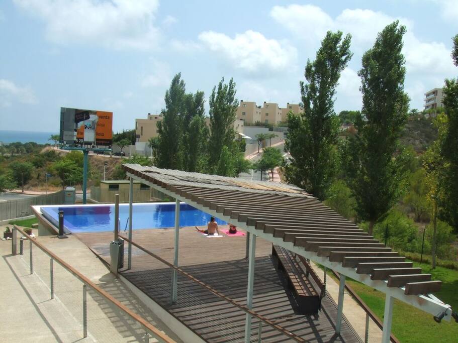 Piscina desborde