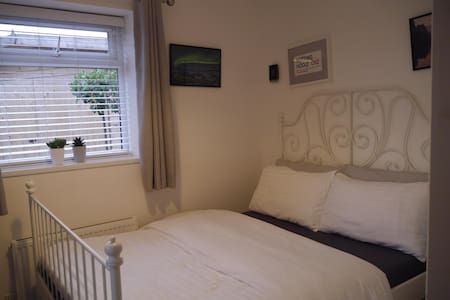 Ground Floor Private Room with bathroom, Chester