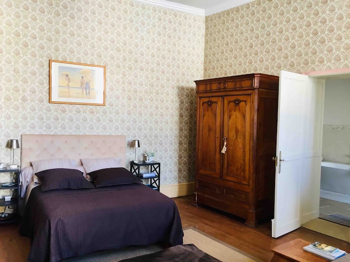 Chumba cha kulala kilicho na bafu lako la ndani 