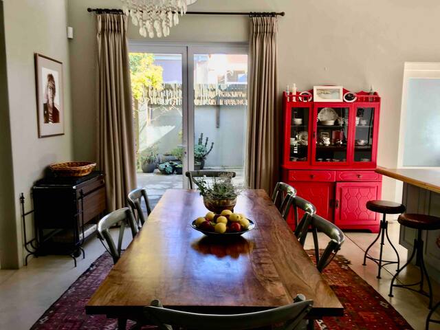 Beautifully peaceful Hout Bay home gallery image 5