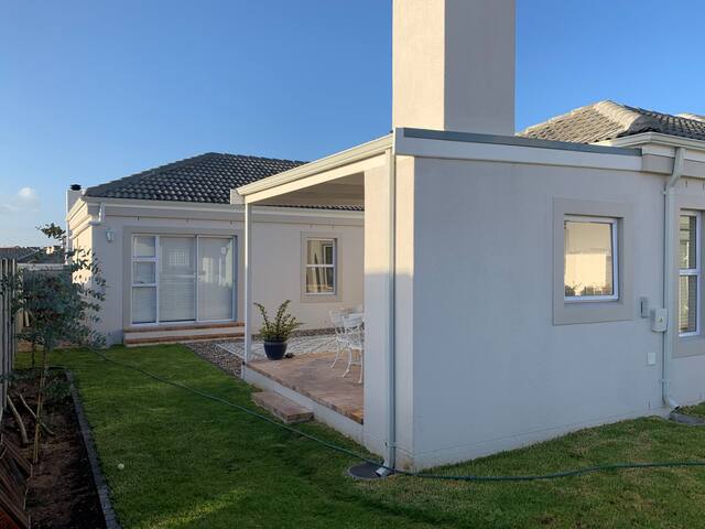 Spacious Family Home! gallery image 3