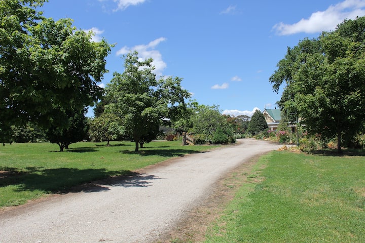 Historic "Mossmont",  Buninyong.