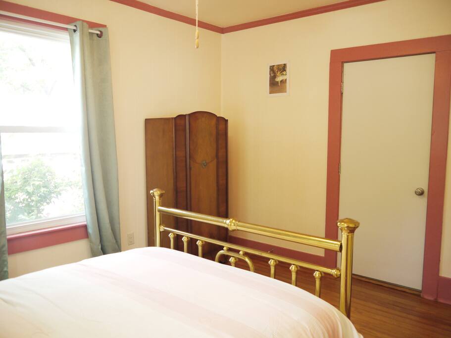 The bed is brass, the mattress is a cushion top. Bed includes 4 pillows!