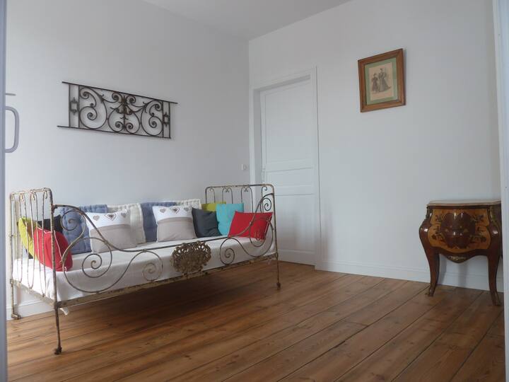Chambre Louis, B&b Au Pays Basque, Piscine, Balcon - Saint-Jean-Pied-de-Port