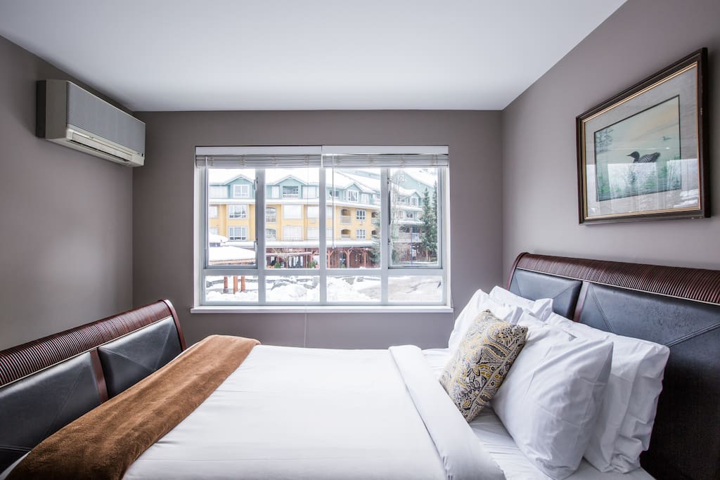 Master bedroom with en suite and air conditioning
