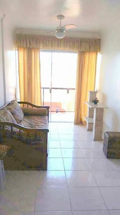 apartamento em predio novo, de alto padrao, bem localizado, com garagem fechada, mais uma de visita, segurança 24hs ,dois elevadores, piscina de crianca e adulto,proximo ao mercado,farmacia, distancia da praia 15min.praia pulita com bares modernos, shopping com ultimas novidades para satisfazer seu estilo...otima opcao para suas ferias...
