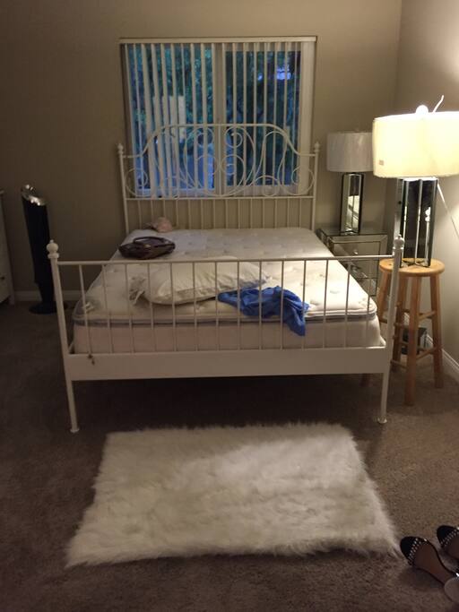 Queen bed