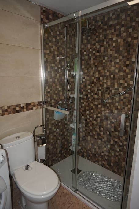 Baño / Bathroom