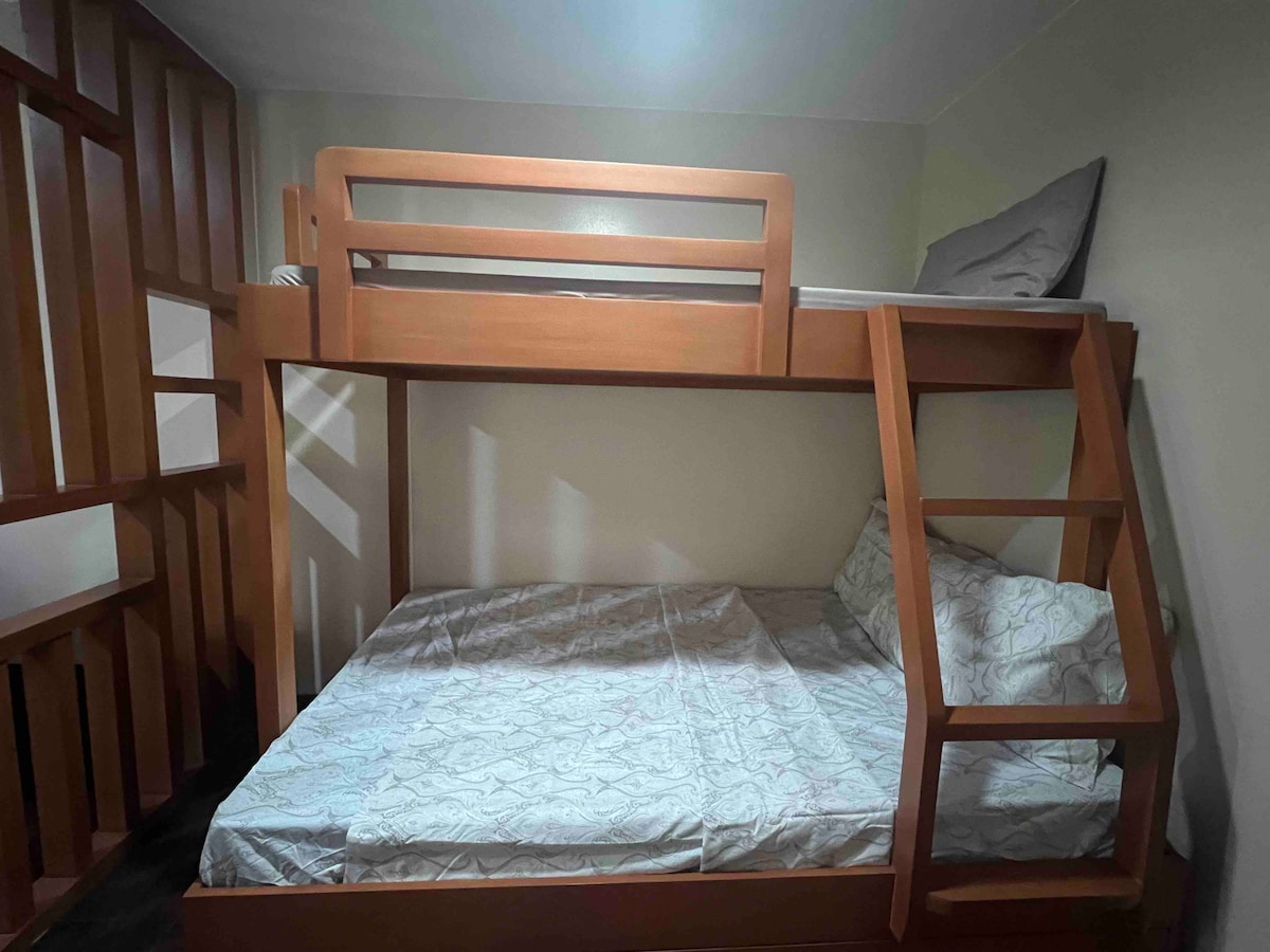 საძინებელი 1