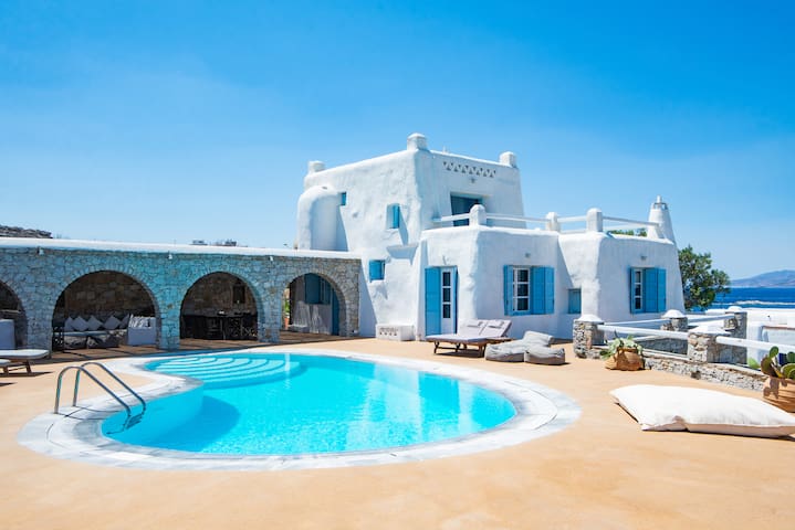 Aquileria Seaview Pool Villa – Seven Bedrooms