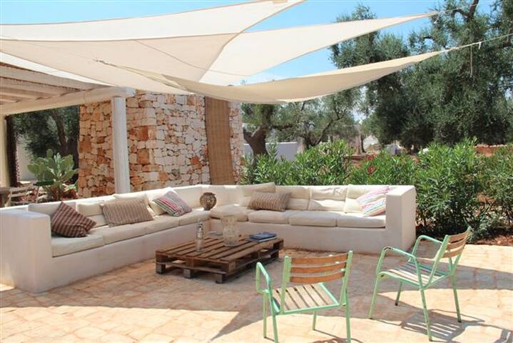 Charming House with big swimming pool in Apulia gallery image 4