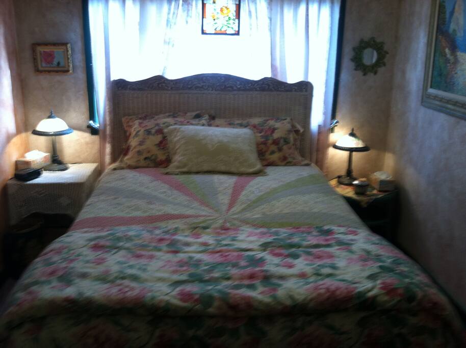 sleeping are of bedroom