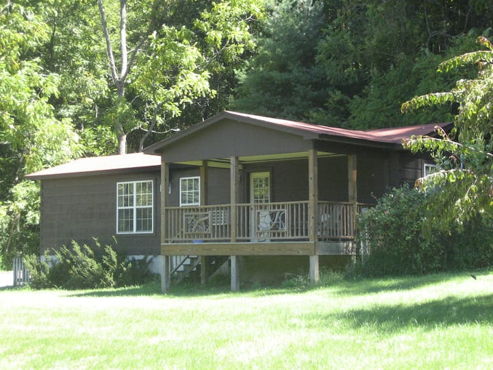 Cabin getaway in the mountains. Cabins for Rent in Mars Hill, North