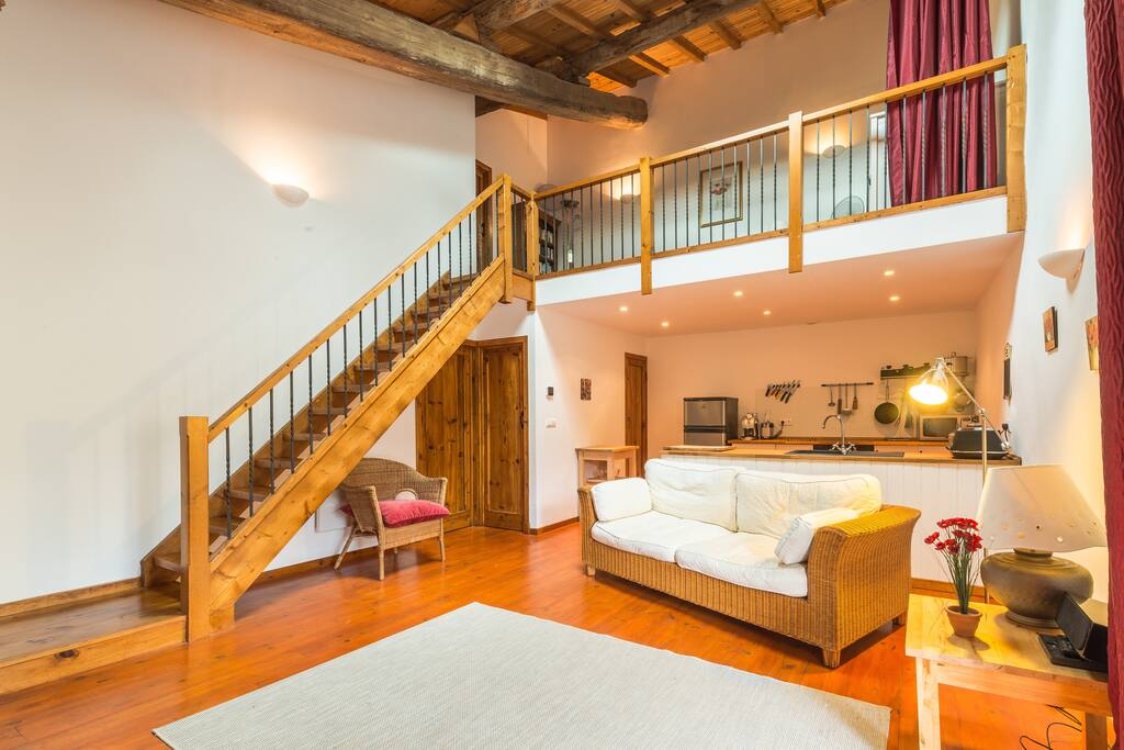 Lounge/Kitchen