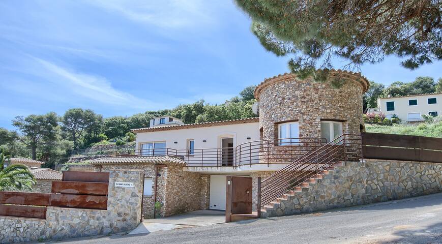 Villa Tulipan Begur with airco and wifi. gallery image 2