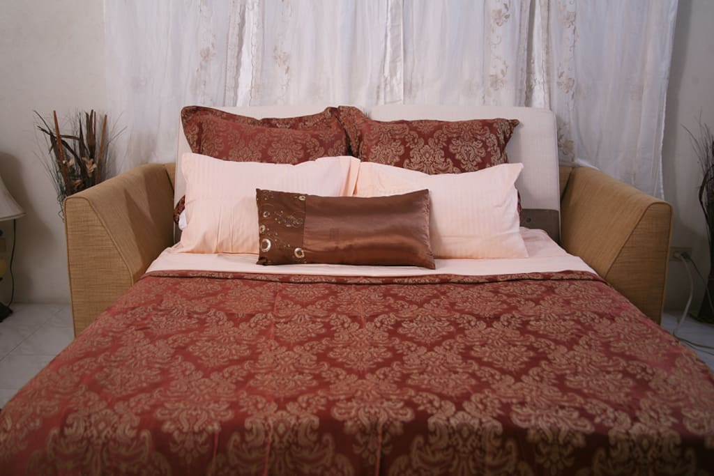 Queen bed