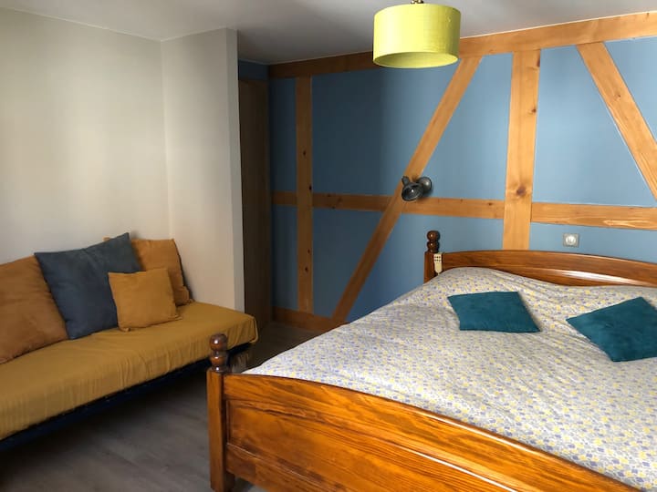 Საძინებელი 2: შესაძლებელია საწოლი 1 ადგილი 90 