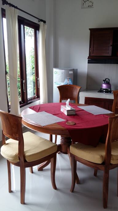 Dining table in the kitchen!
