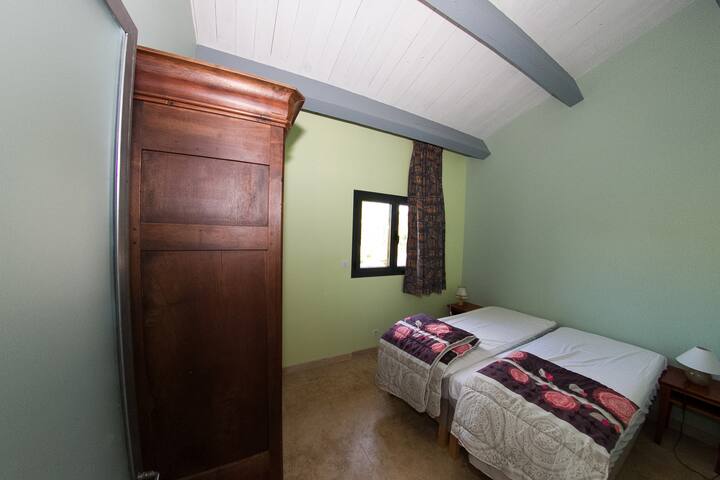 საძინებელი 6