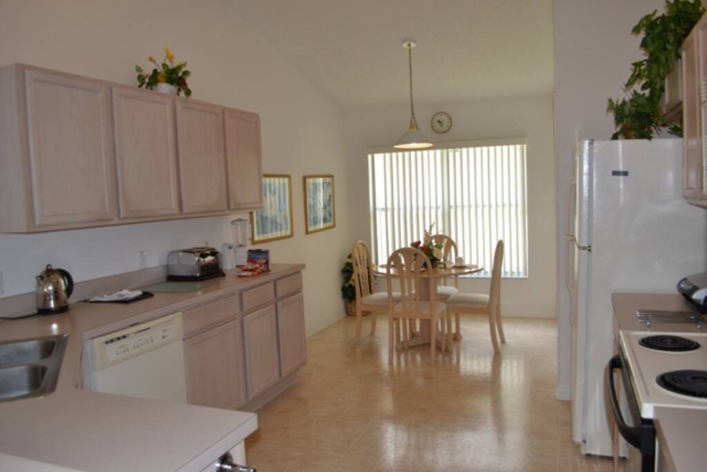 Fully Equipped Kitchen & Nook