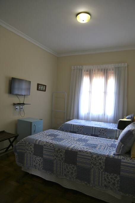 Vista geral do quarto