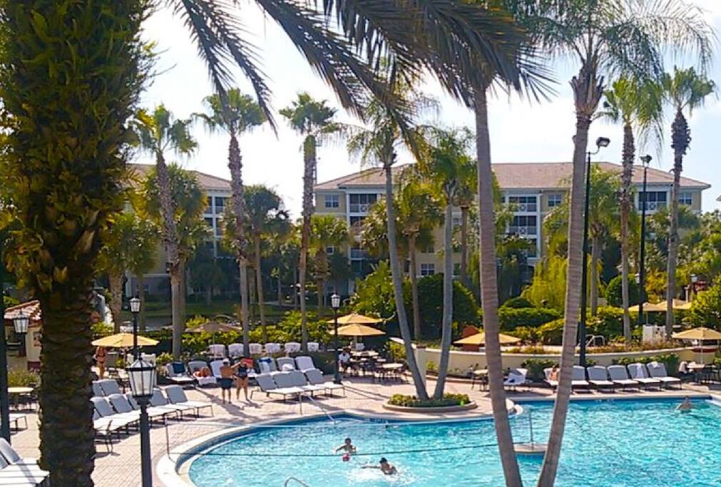 Pool Volleyball