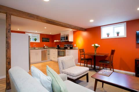 Beautiful Alberta Arts District Apt