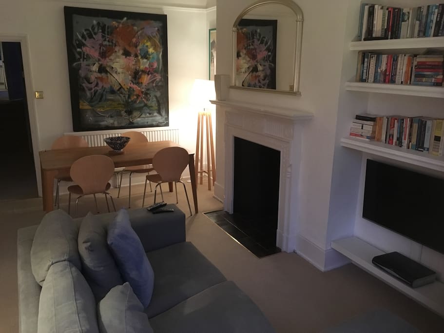 Sitting room - night (reverse)