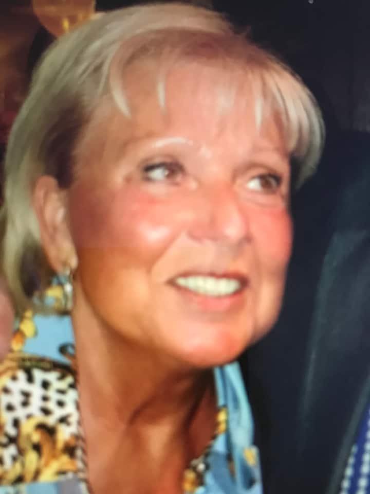 Dobrý deň,
som váš hostiteľ.
Vitajte, Bienvenue.