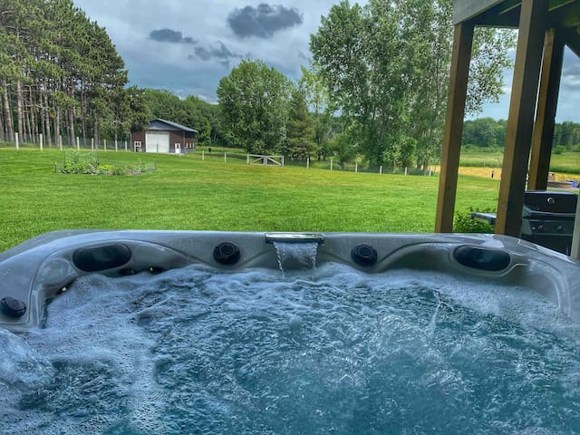 5000sf house-13 acres of privacy-Abundant wildlife gallery image 3