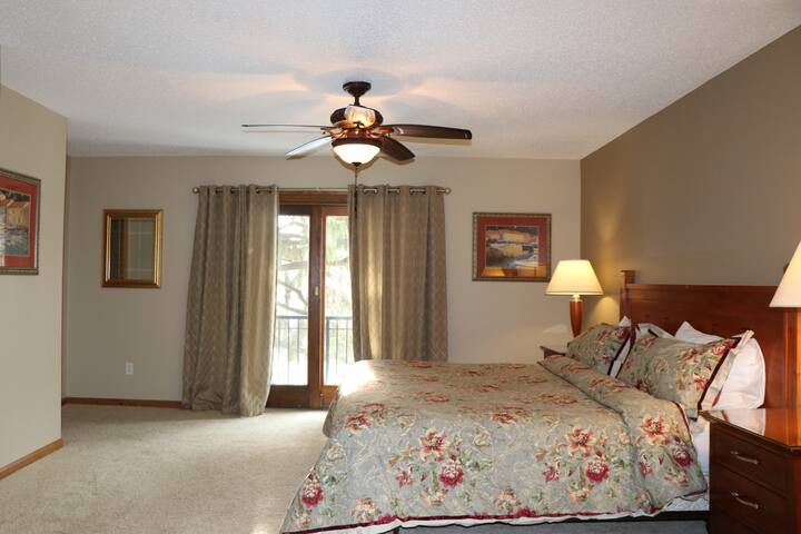 Maple trails farm house gallery image 4