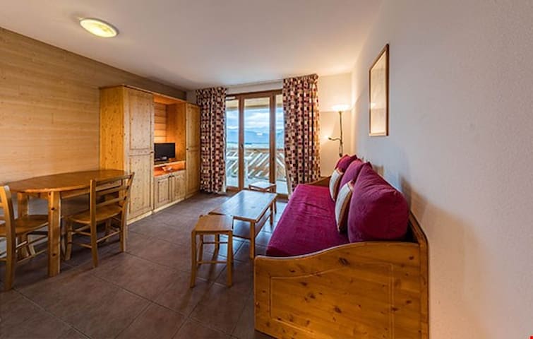 Cozy and Comfortable 1 Bedroom Apartment Great for Couples!