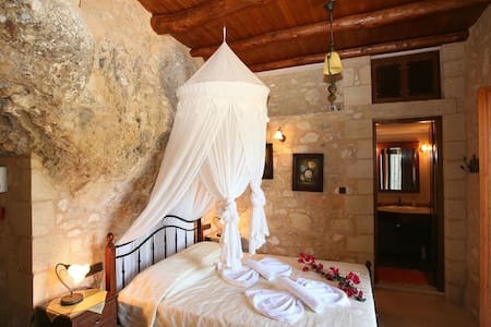 Luxurious stone villa in Crete