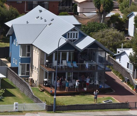 Beachfront Luxury – Starfish (Ground level Condo) gallery image 3