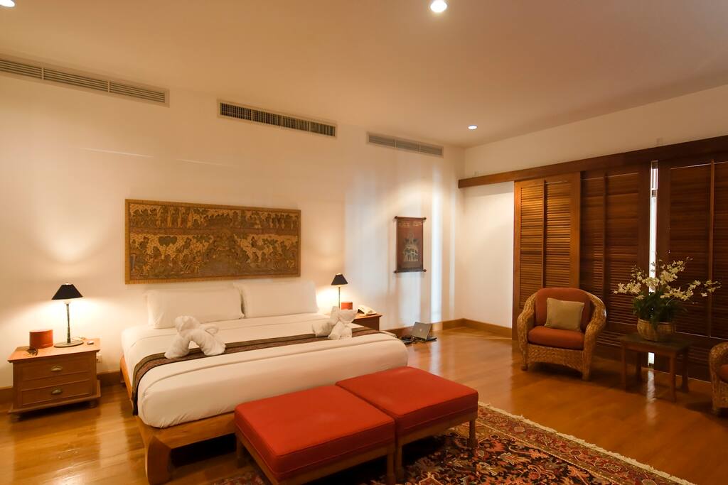 Junior Master (Bedroom 2)