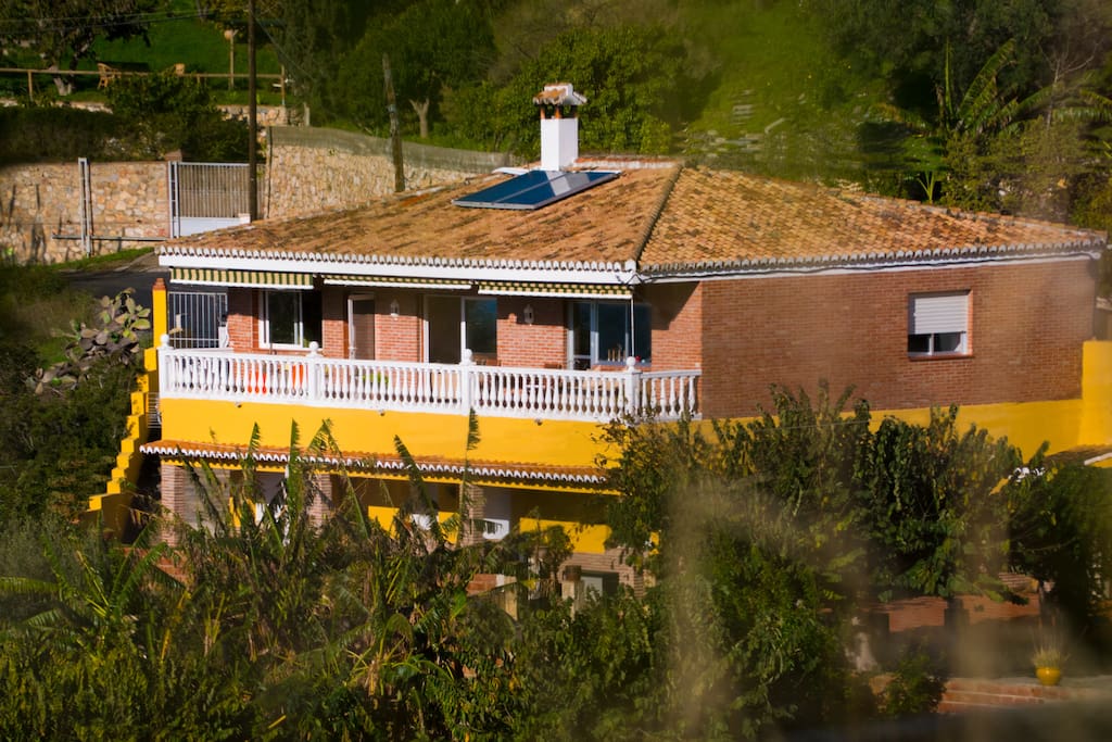 La casa con terraza grande | The house with huge terrace