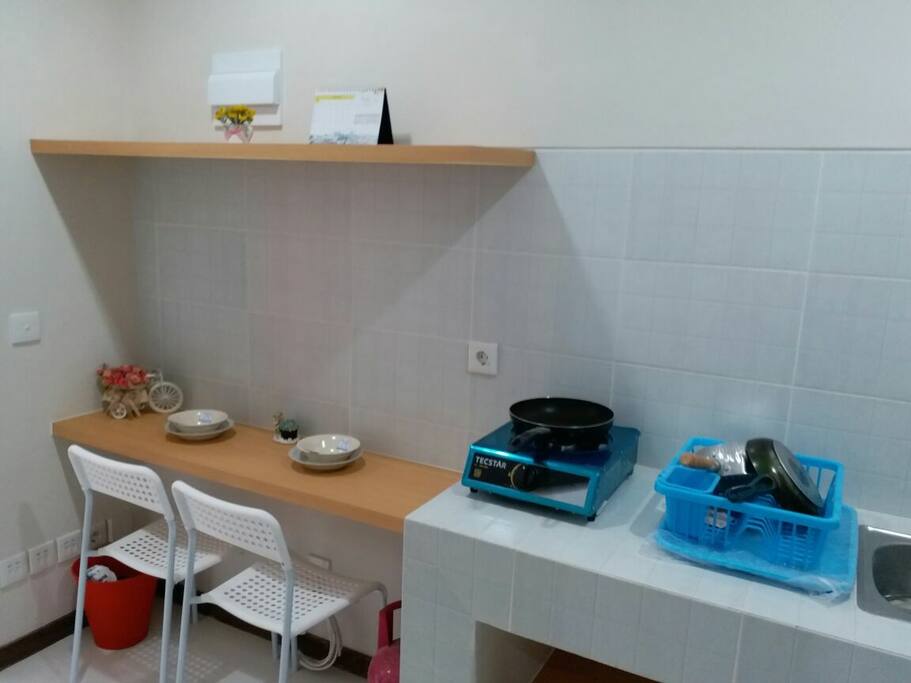 Stove, gas, dispenser and refrigerator