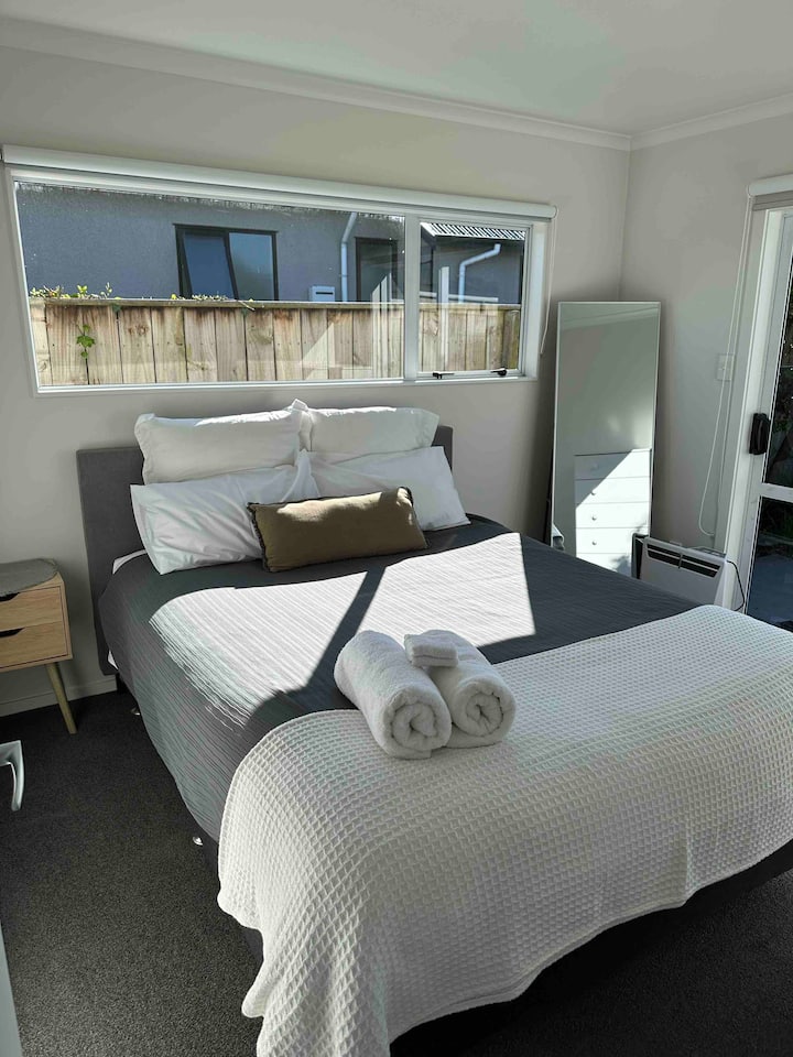 Брачен кревет (широк 150-179 см) 