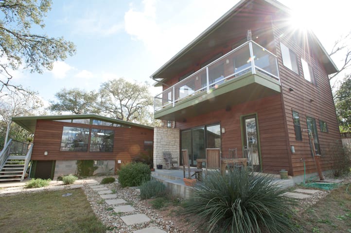 Now avail for long-term rental! Modern Zilker Home