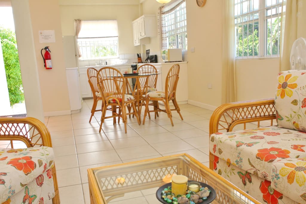 Entrance to living and dining area