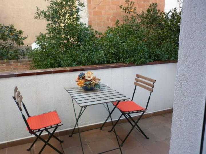 Row House With Mandarine Tree +Wifi - Barcelona