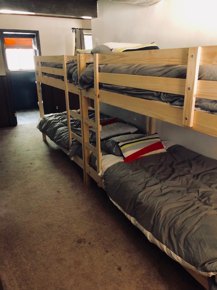 غرف المكافآت - تتسع لنوم 4 أشخاص بشكل مريح