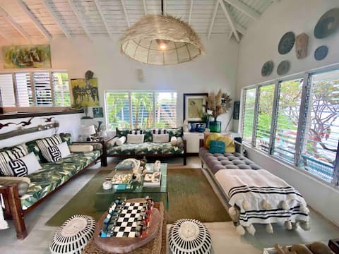 Prickly Pear View
Caribbean Coastal Home