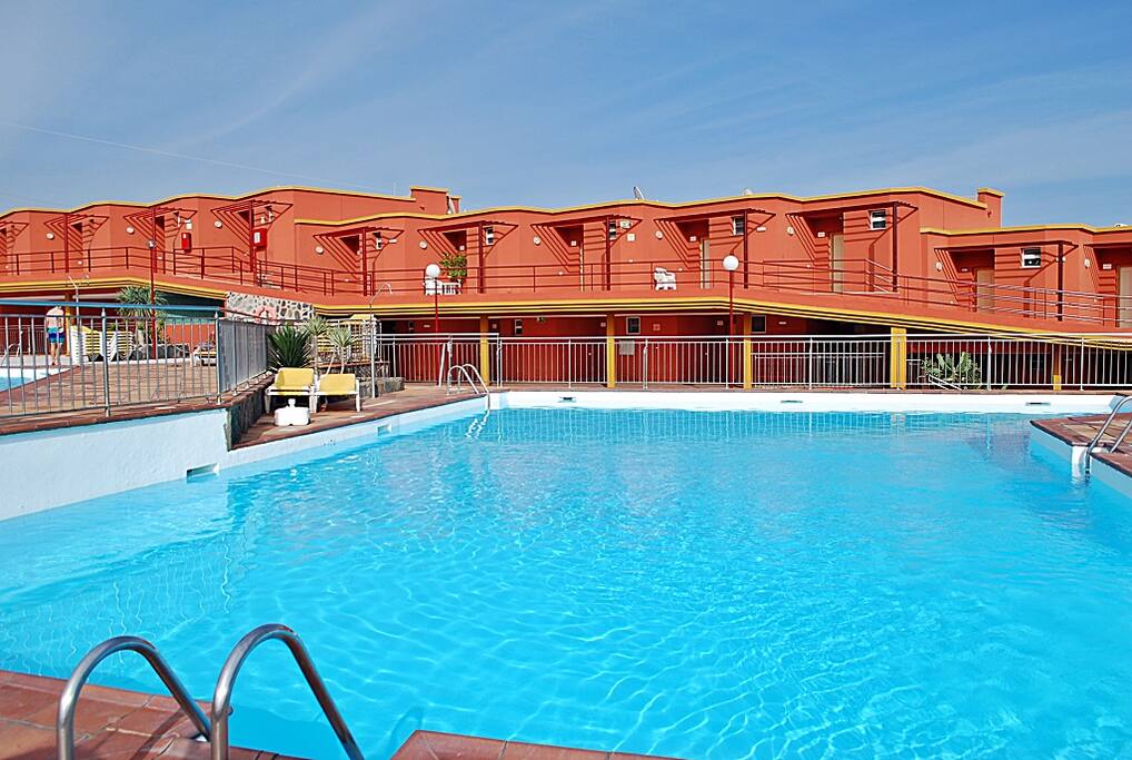 Swimming pool 1. Piscina 1.