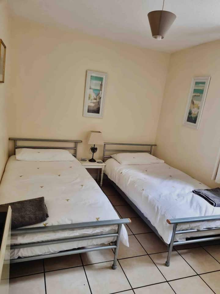 غرفة النوم 2