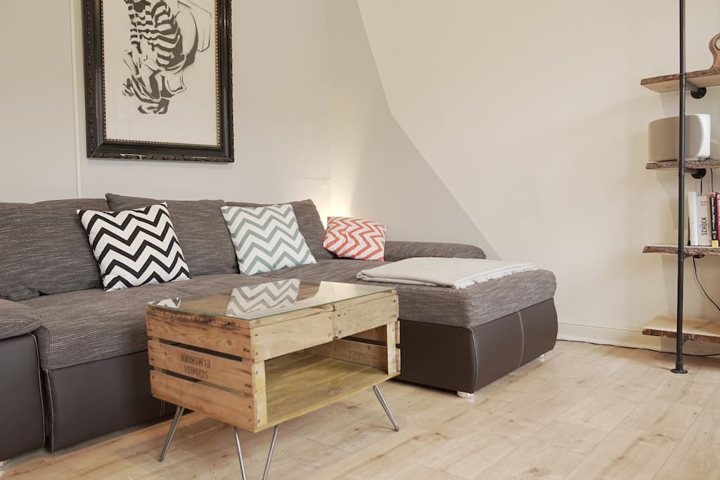 Sofa (can be transformed into a daybed)